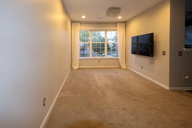 Building Photo - 39194 Brookfield Dr
