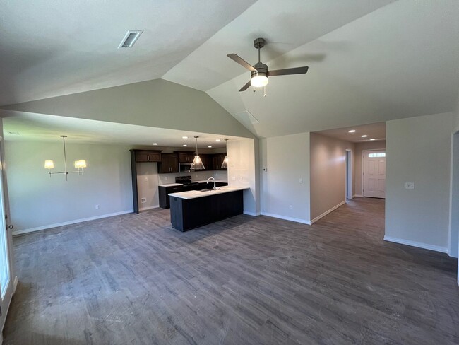 Building Photo - BRAND-NEW 3-bedroom, 2-bath home with Spri...