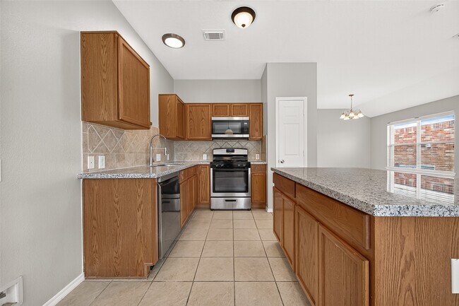 Building Photo - 14922 Sugar Sweet Dr