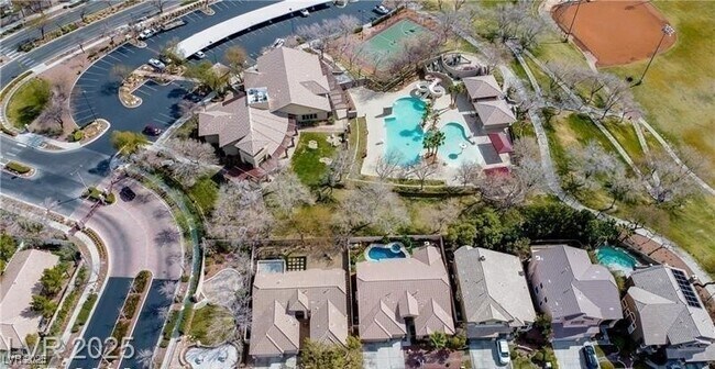 Building Photo - 2431 Lilac Cove St