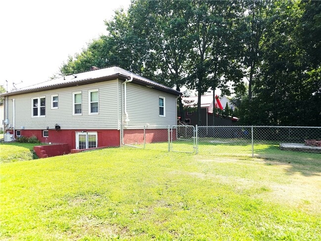 Building Photo - 820 Laurel St
