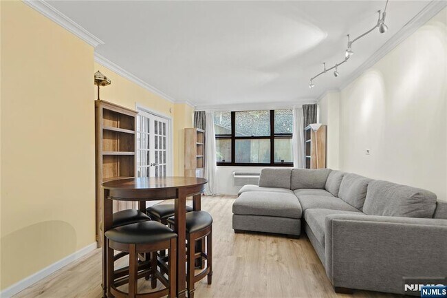 Building Photo - 7004 JFK Blvd E