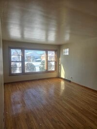 Building Photo - 15639 Ingleside Ave