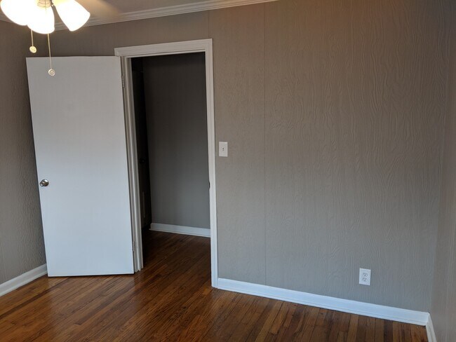 Building Photo - 44 Thackery Pl