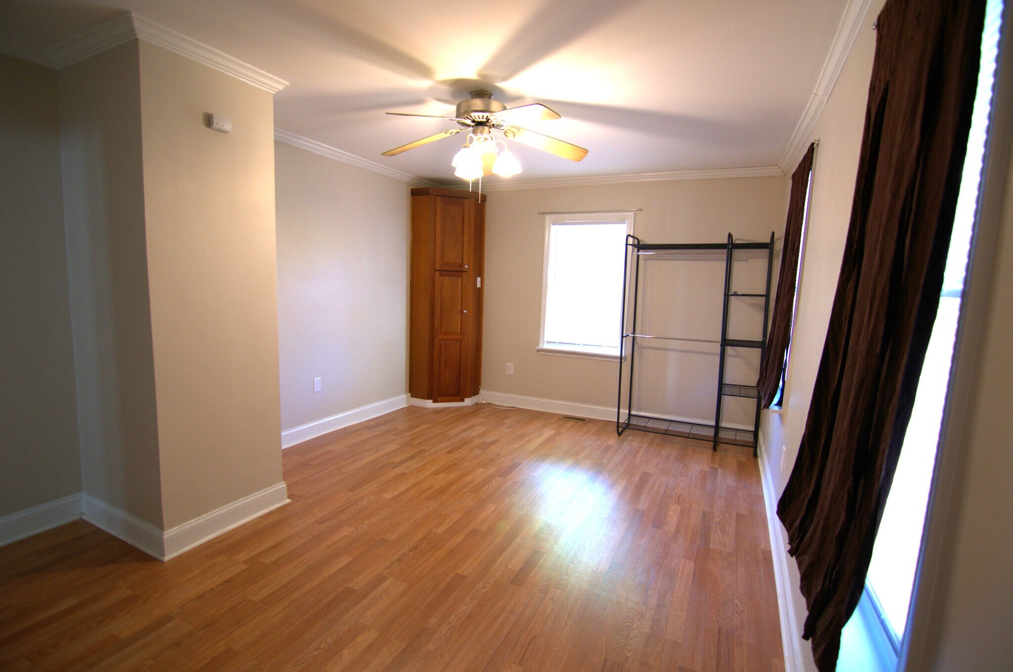 Building Photo - 524 S Confederate Ave