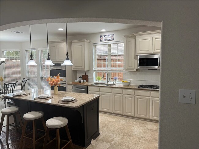 Building Photo - 12381 Bethel Dr