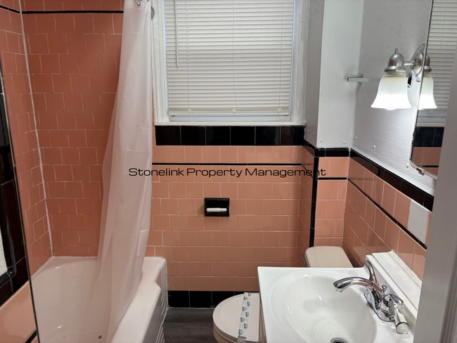 Building Photo - 15 Hawkins St