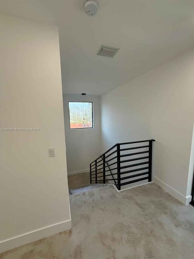 Building Photo - Northwest 99th Terrace, Miami, FL 33147 - ...