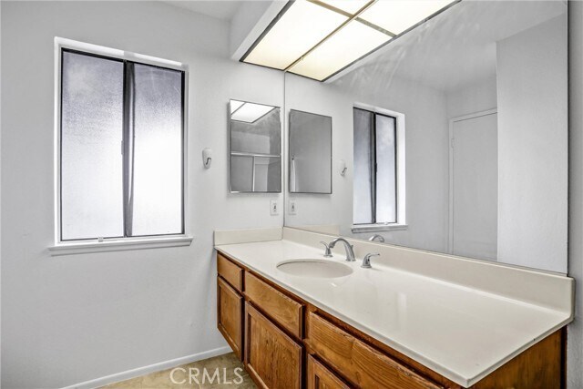 Building Photo - 1110 Strawberry Ln