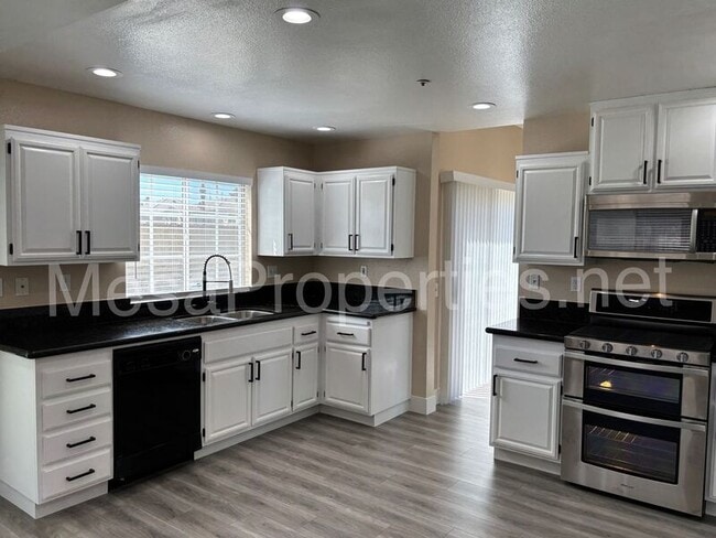 Building Photo - 7861 Marek Ct