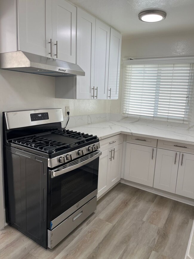 Building Photo - 3310 31st St