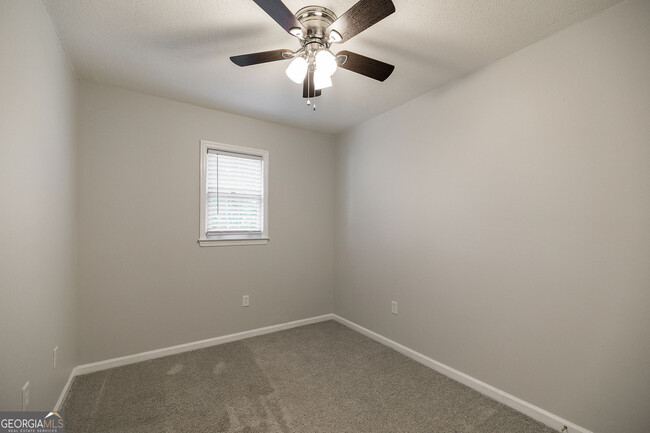 Building Photo - 115 Shadow Moss Dr