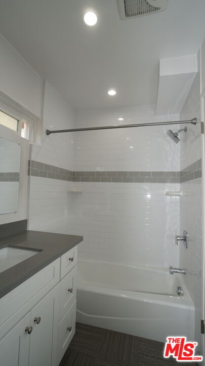 Building Photo - 844 6th St