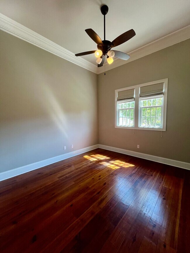 Building Photo - Beautiful Home in Rouzan of Southdowns neighborhood!