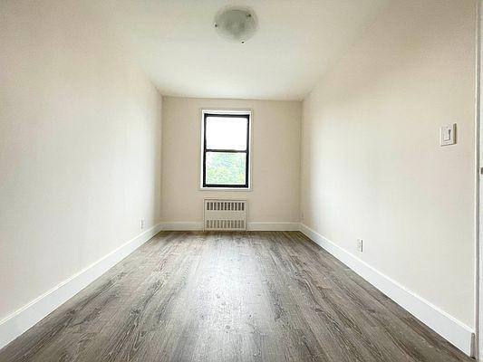 Building Photo - 2 bedroom in Bronx NY 10463