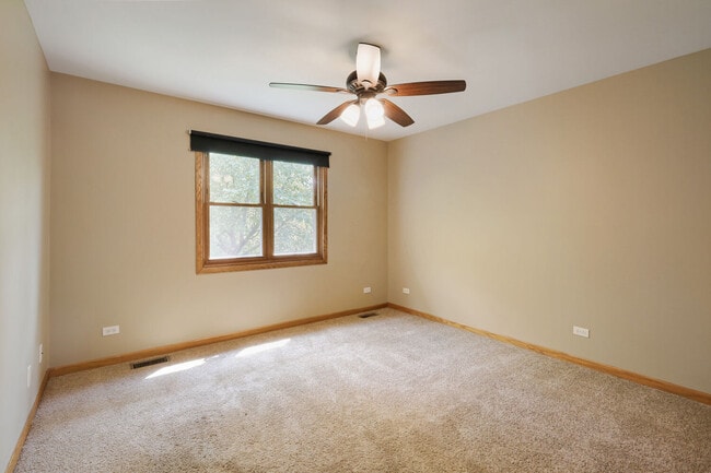 Building Photo - 2805 Breckenridge Cir