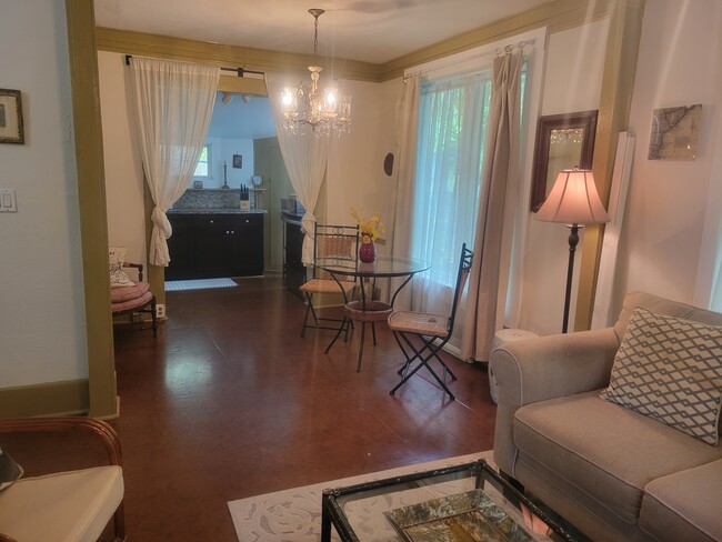 looking into dining area and kitchen - 3600 N Bay Homes Dr