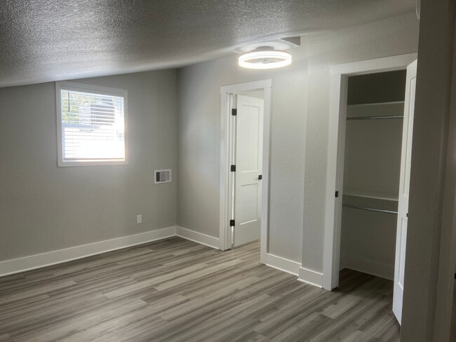 Building Photo - 2162 Airport Rd