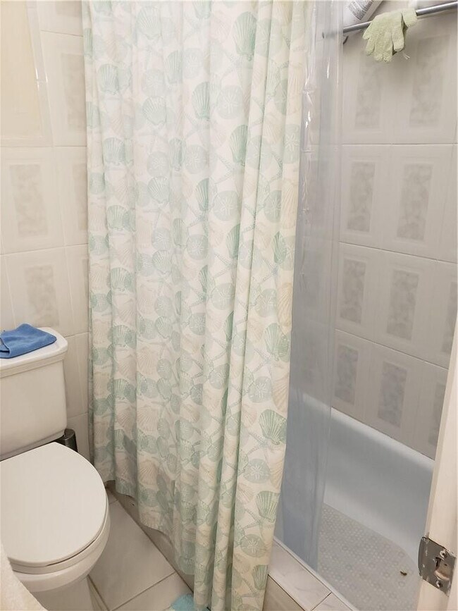 Building Photo - 111 Briny Ave