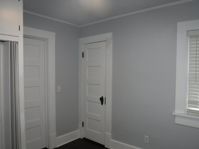 Building Photo - 1003 Mason Rd