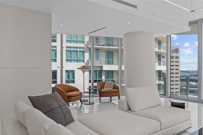 Building Photo - 300 Biscayne Blvd Way