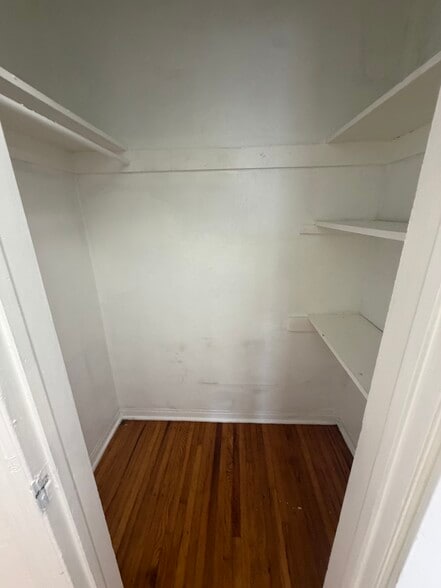 Closet - 2770 SW 30th Ave