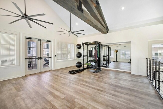 Building Photo - 1109 Augusta Dr