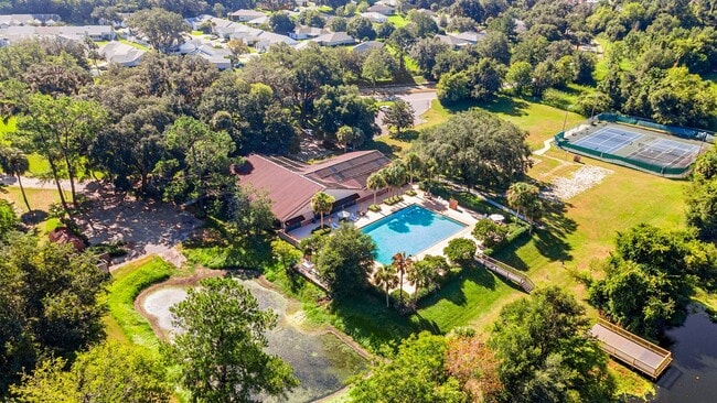 Building Photo - AVAILABLE BY AUGUST 1ST-PRISTINE 3/2 HOUSE...