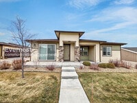 Building Photo - 10811 N Montane Dr