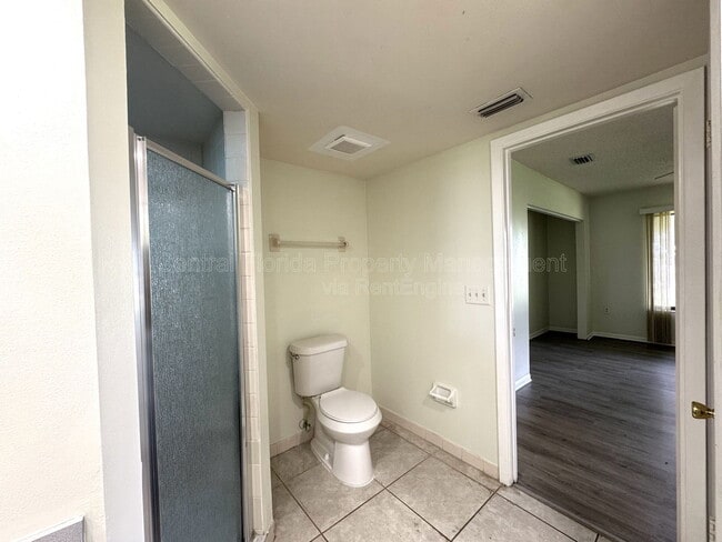 Building Photo - 5845 La Costa Dr