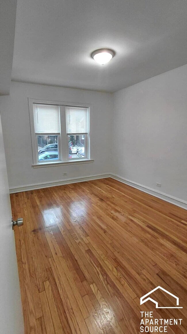 Building Photo - 1101 N Avers Ave