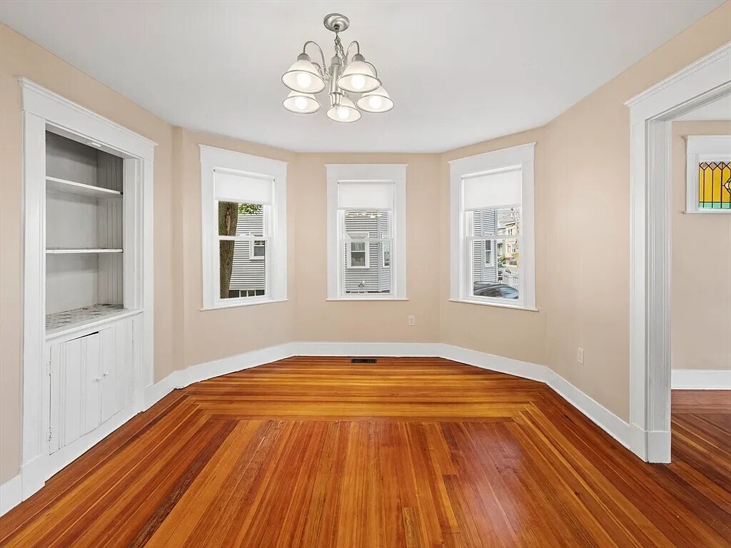 Building Photo - 115 Sagamore Ave