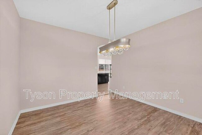 Building Photo - 8523 Waterford Pl NE