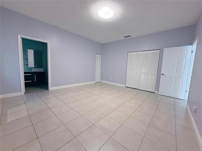 Building Photo - 10235 Panama St