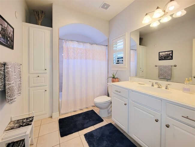 Building Photo - 1421 Bremond St