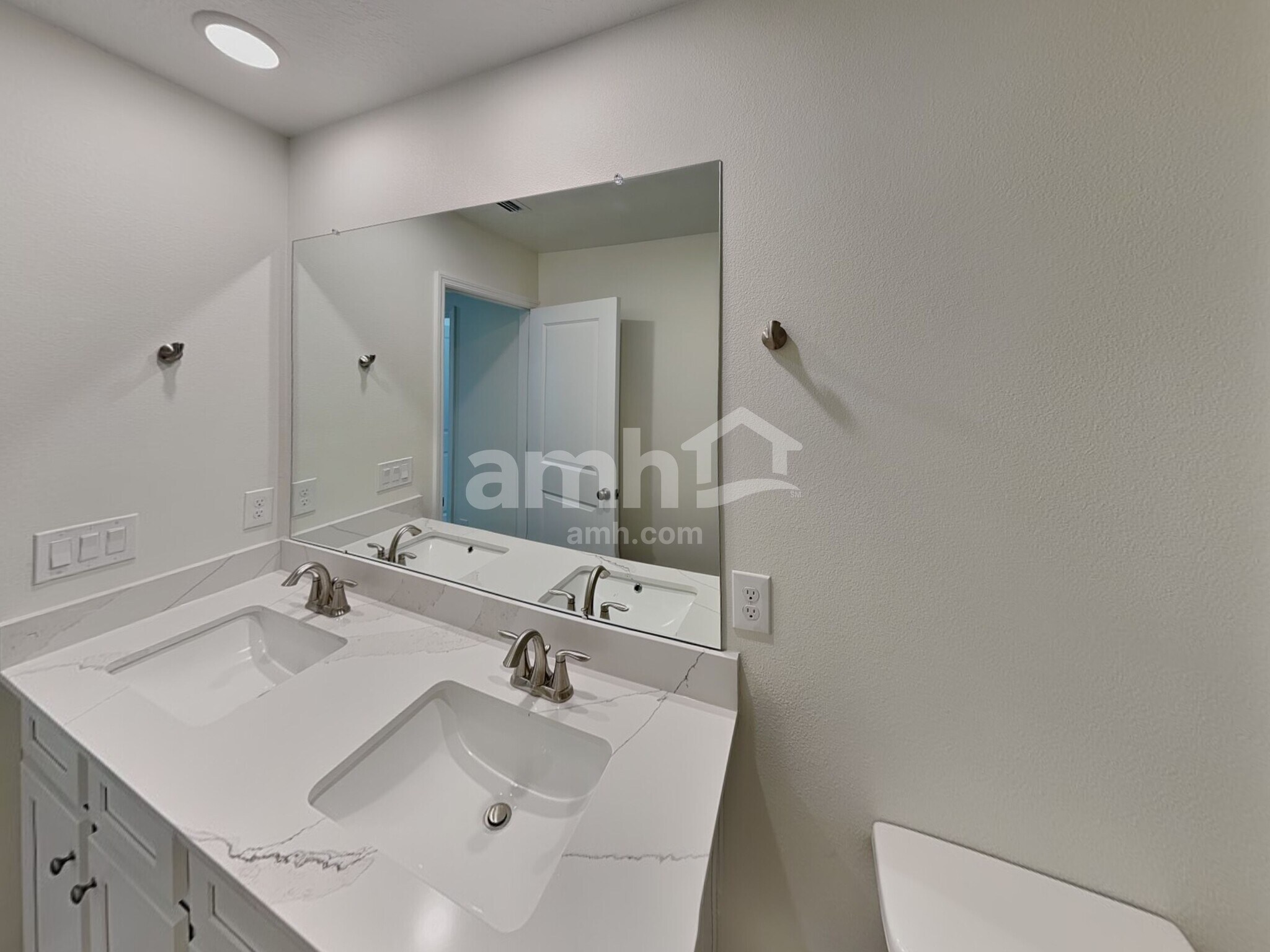 Building Photo - 2538 Feather Crst Dr