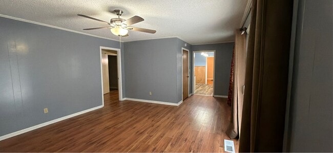 Building Photo - 1204 19th Ave SE