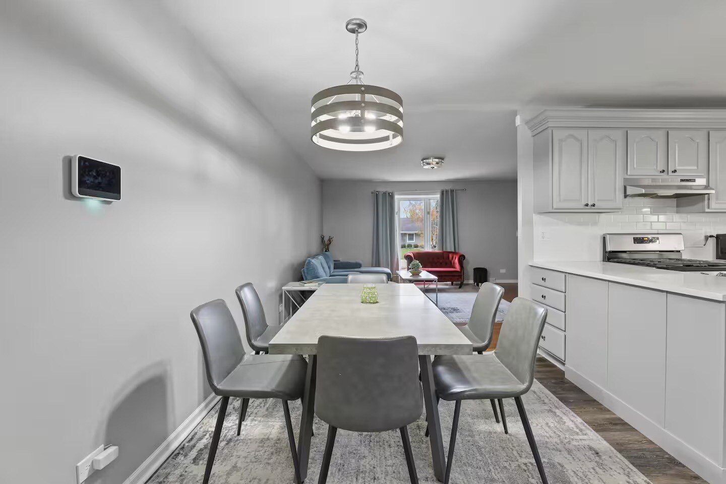 Dining area - 1002 Juniper Ln