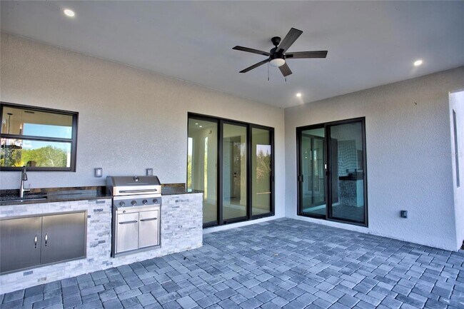 Building Photo - 9574 Salt Lake St