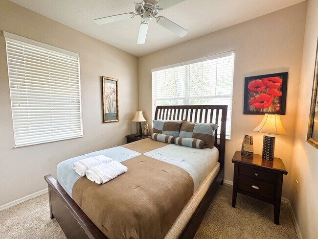 Building Photo - 3078 Seaview Castle Dr