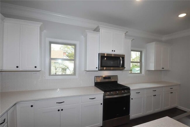 Building Photo - 2861 Boone Dr