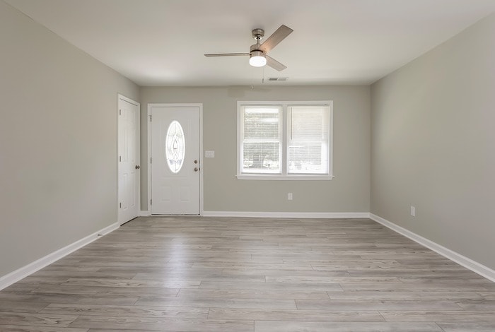 Building Photo - 1885 Hazelwood Dr