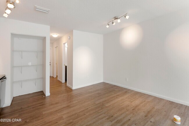 Building Photo - 4455 W 19th St