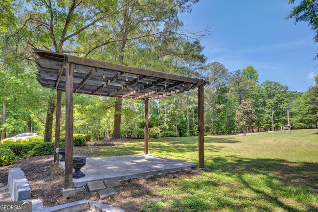 Building Photo - 3442 Skyland Dr