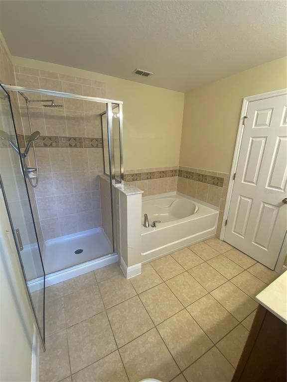 Building Photo - 611 1st Cape Coral Dr