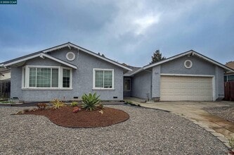 Building Photo - 530 Greenmont Dr