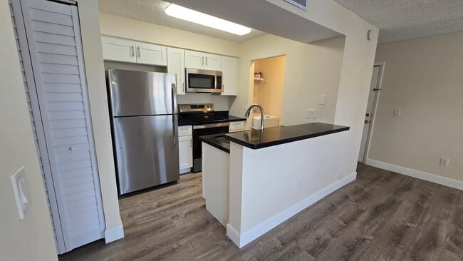 Building Photo - 1259 SW 46th Ave