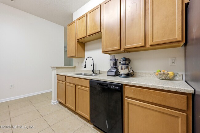 Building Photo - 13792 Herons Landing Way