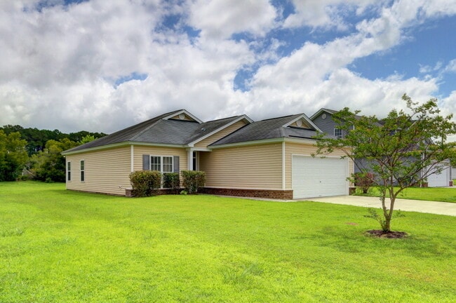 Building Photo - 3 Bedroom 2 Bathroom Live Oak - Richmond Hill