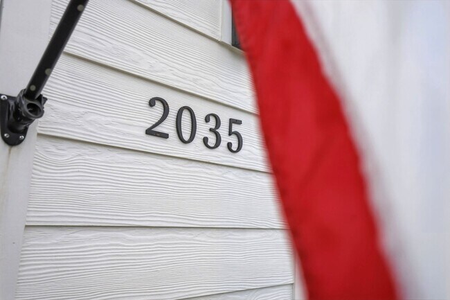 Building Photo - 2035 Prestwick Pl